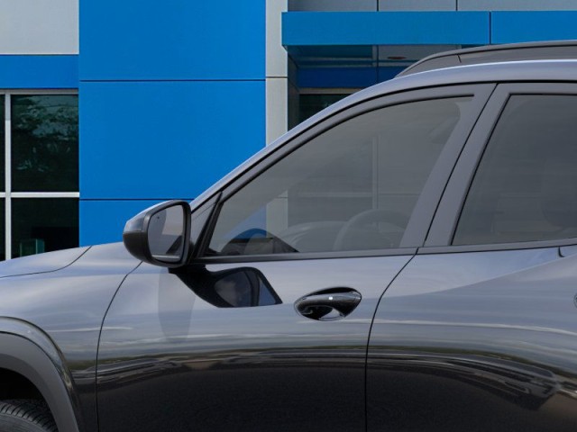 2026 Chevrolet Trax LT photo 4