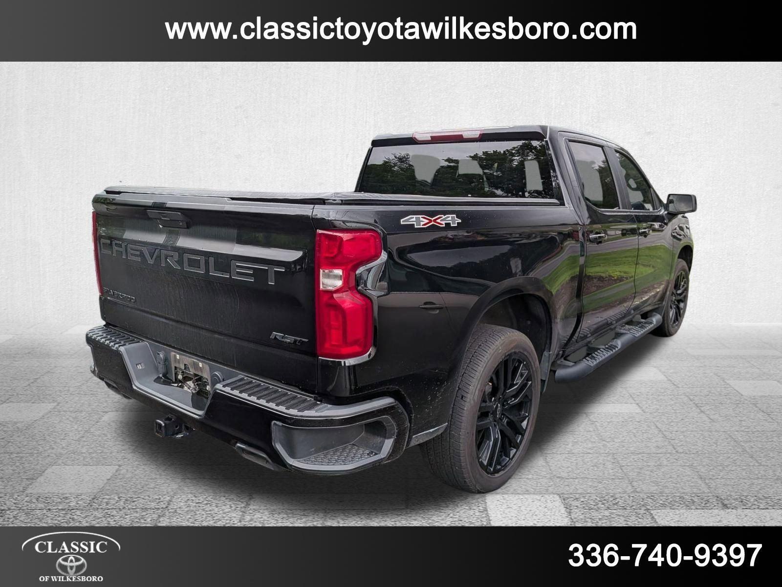2021 Chevrolet Silverado 1500 RST photo 3