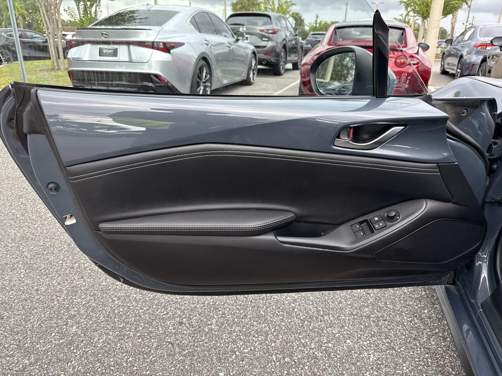 2020 Mazda MX-5 Miata Miata Grand Touring photo 11