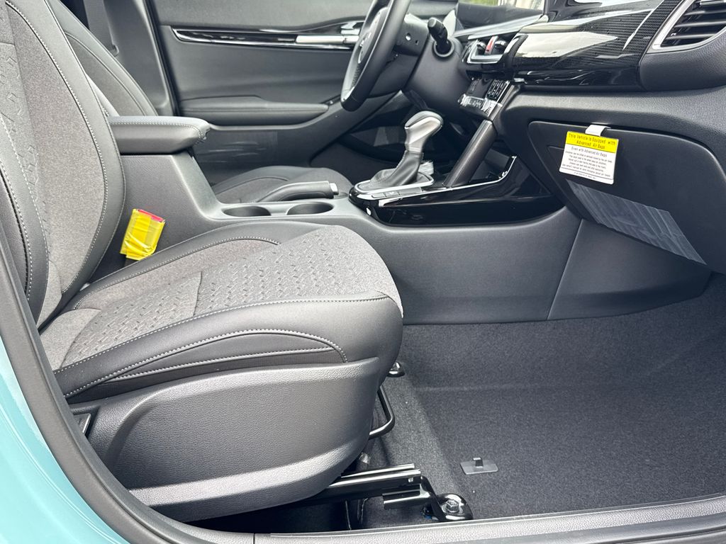 2025 Kia Seltos S photo 13