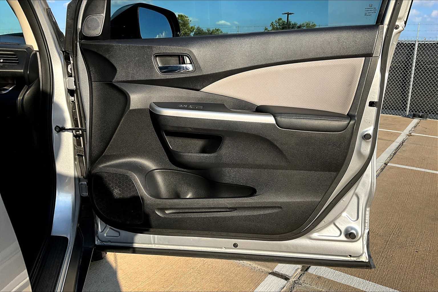 2015 Honda CR-V EX-L photo 19