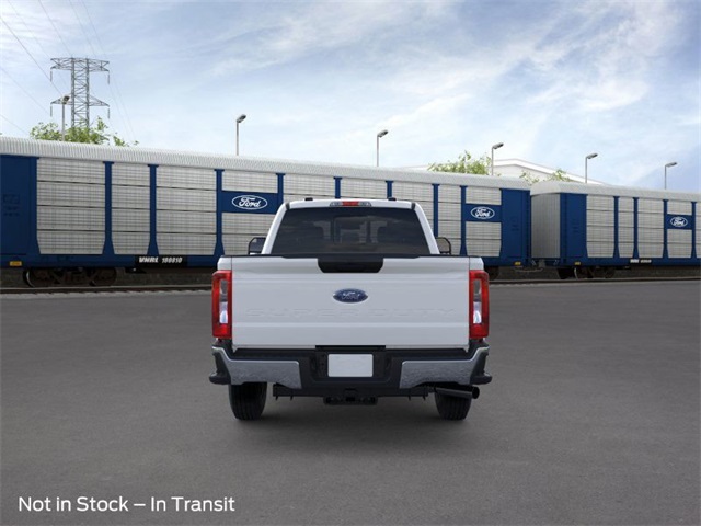 2025 Ford F-350 photo 5