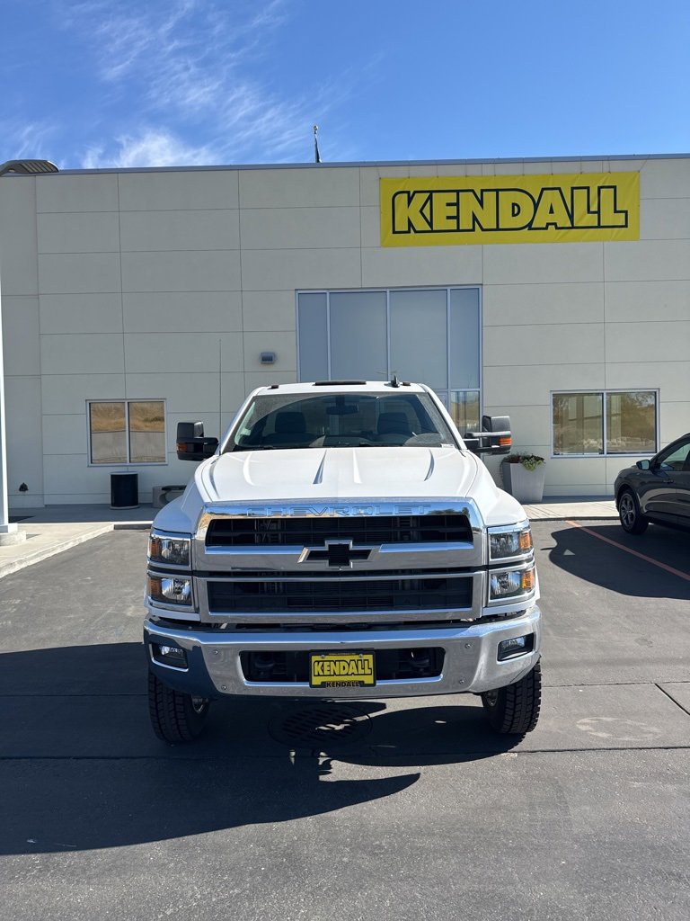 2024 Chevrolet Silverado 4500 Medium Duty Chassis Cab Work Truck's photo