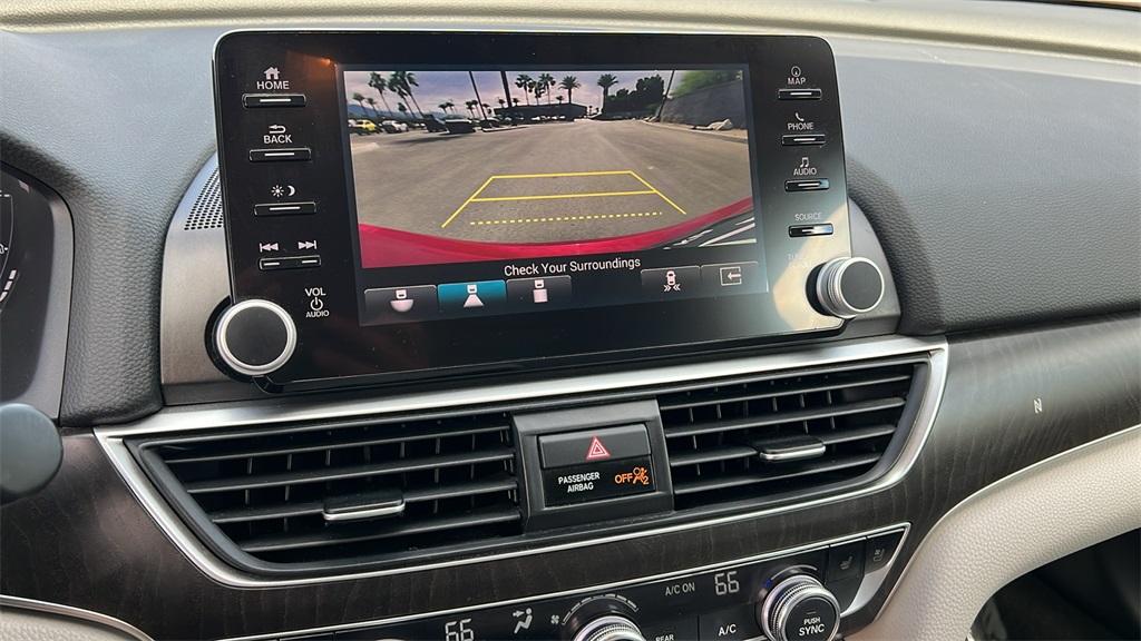 2018 Honda Accord Touring photo 14