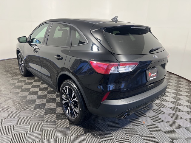 2022 Ford Escape SEL photo 2