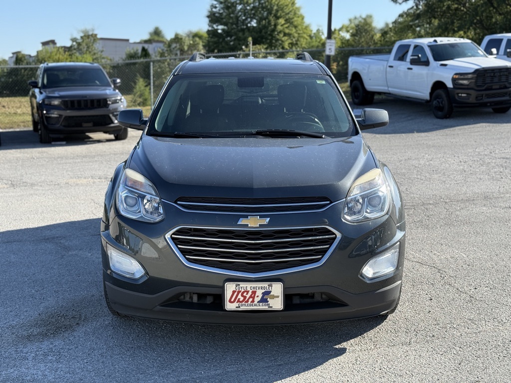 2017 Chevrolet Equinox LT photo 3