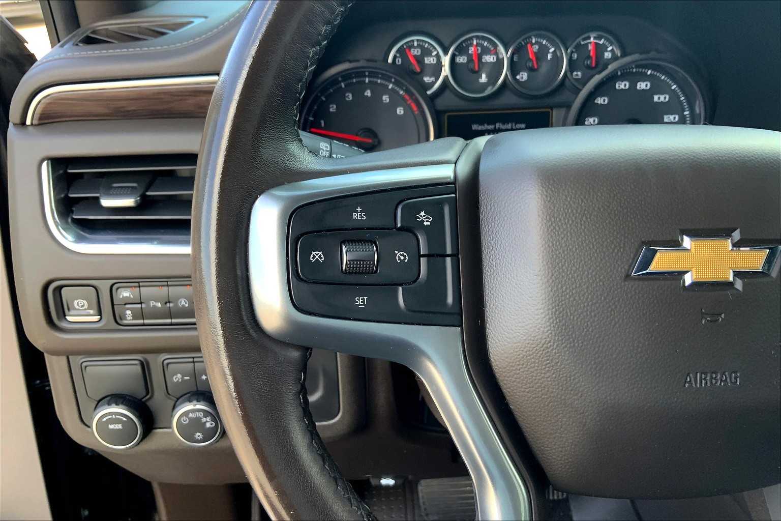 2023 Chevrolet Suburban LS photo 19
