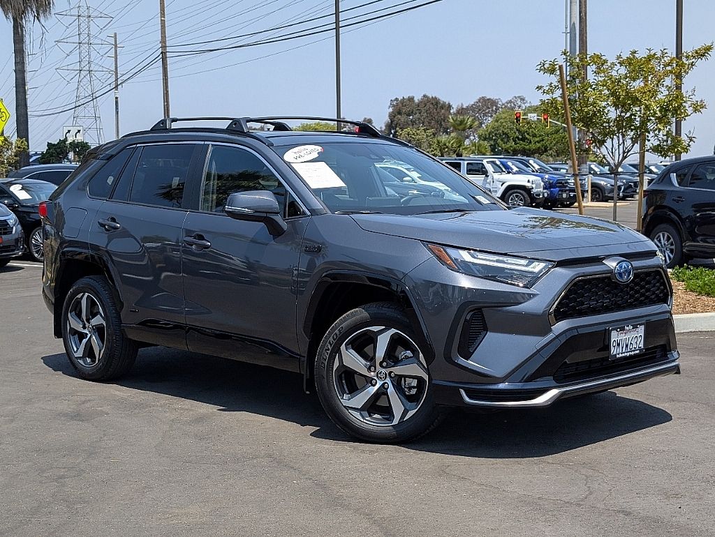 2024 Toyota RAV4 Prime SE photo 2