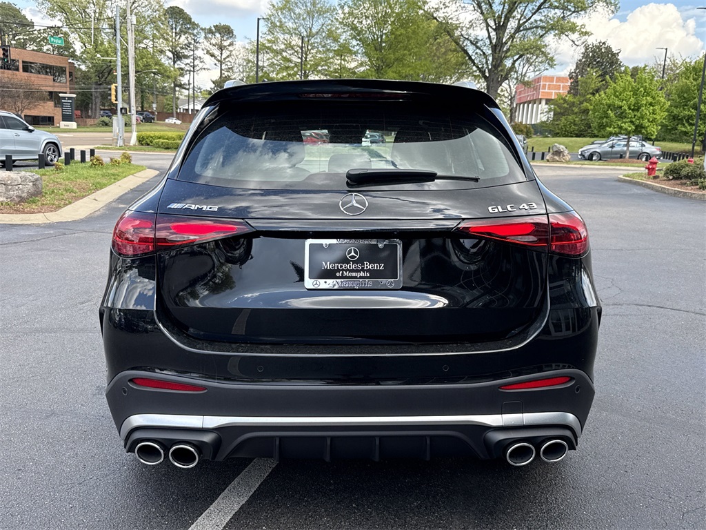 2025 Mercedes Benz GLC 43 AMG photo 4