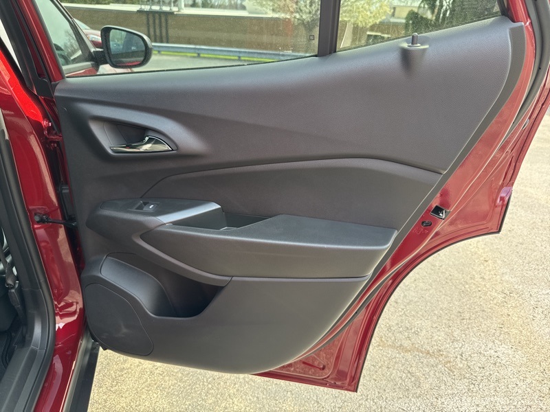 2025 Chevrolet Trax photo 34