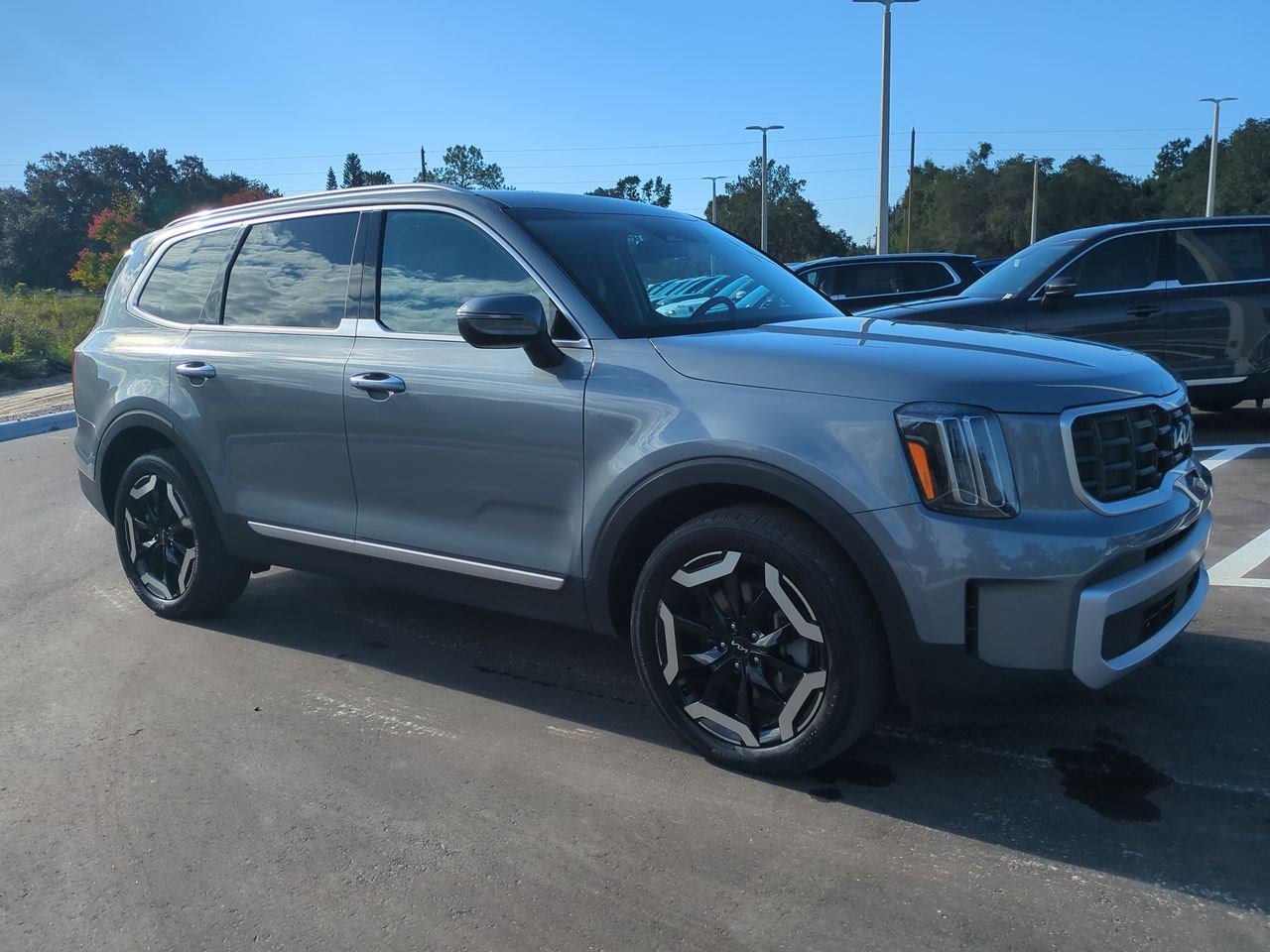 2025 Kia Telluride S's photo