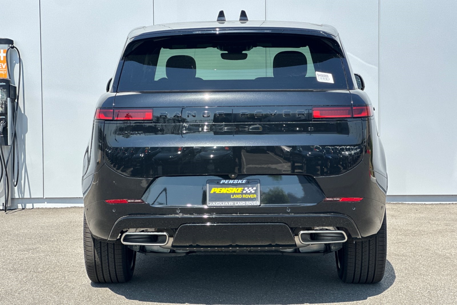2025 Land Rover Range Rover Sport SE photo 4
