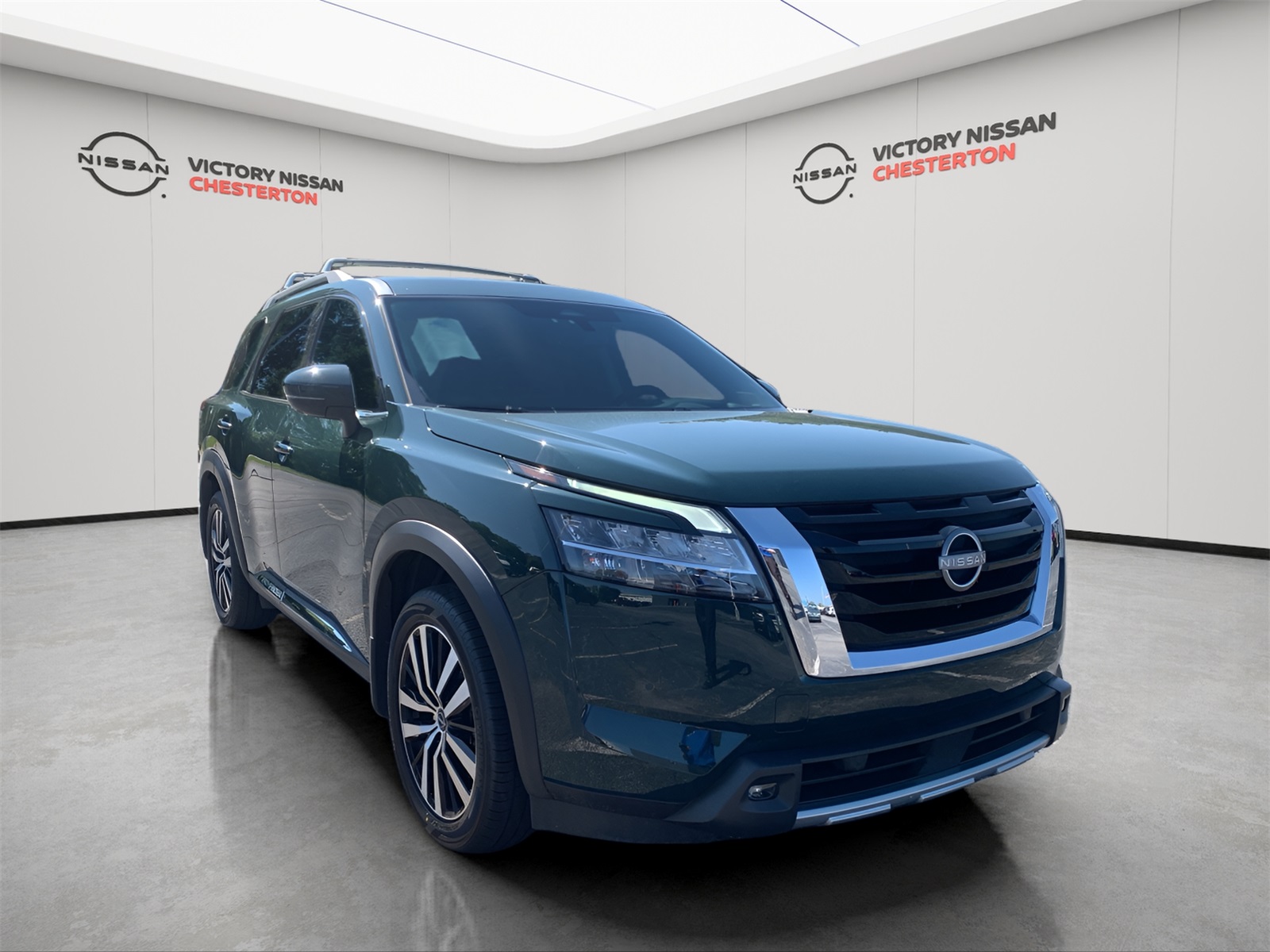 2023 Nissan Pathfinder Platinum photo 8