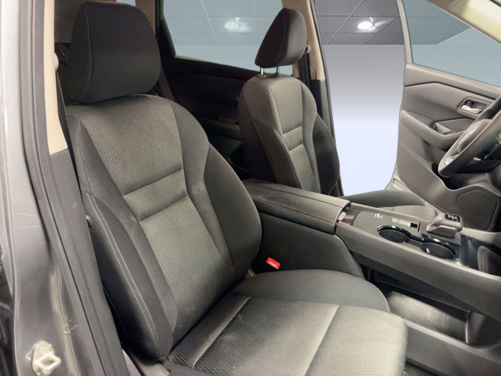2024 Nissan Rogue SV photo 27