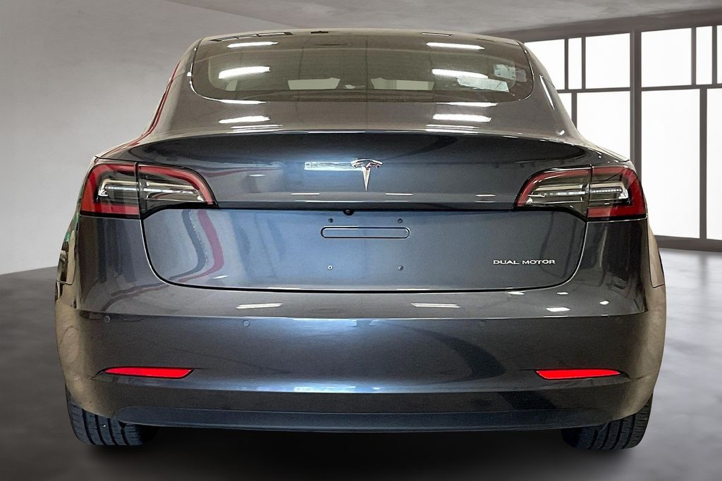2018 Tesla Model 3 Long Range photo 4