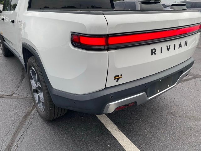 2022 Rivian R1T Adventure photo 9