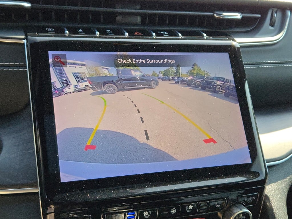 2021 Jeep Grand Cherokee Overland photo 29