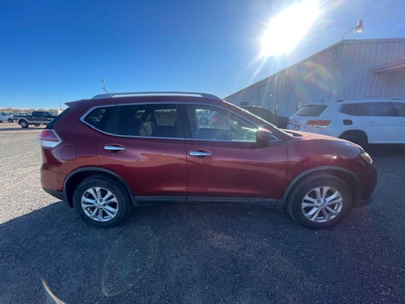 Used 2016 Nissan Rogue SV with VIN KNMAT2MV2GP615289 for sale in Sterling, CO