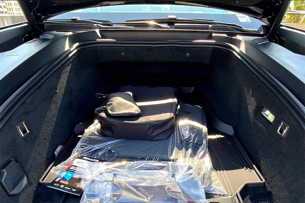 2026 Cadillac Escalade IQ Sport photo 16