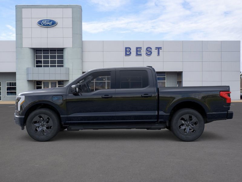 2025 Ford F-150 Lightning Lariat photo 3