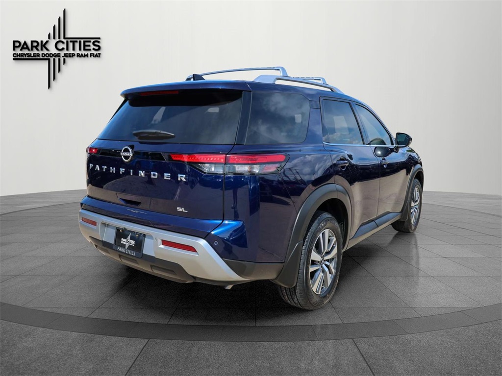 2024 Nissan Pathfinder SL photo 2