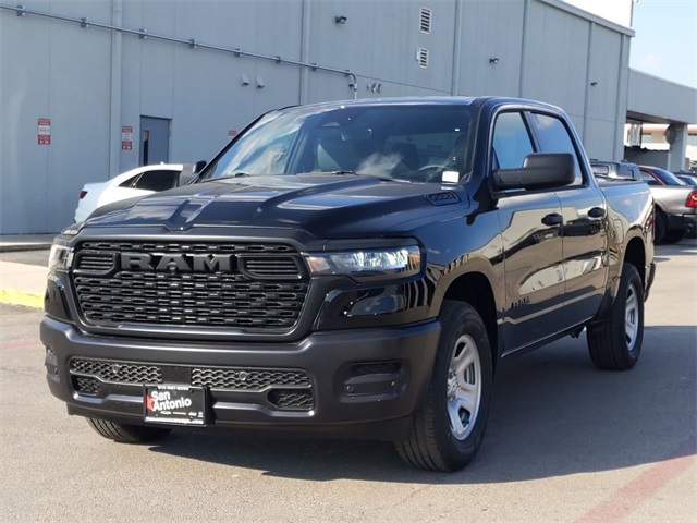 2025 Ram 1500 Tradesman photo 3