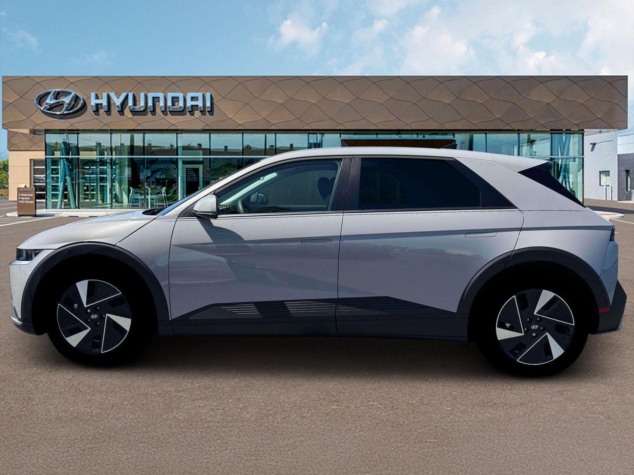2025 Hyundai Ioniq 5 SE photo 2