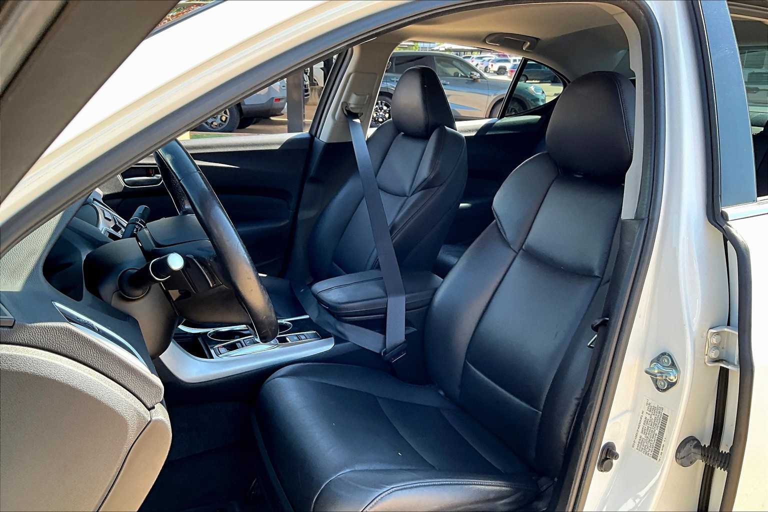 2018 Acura TLX photo 6
