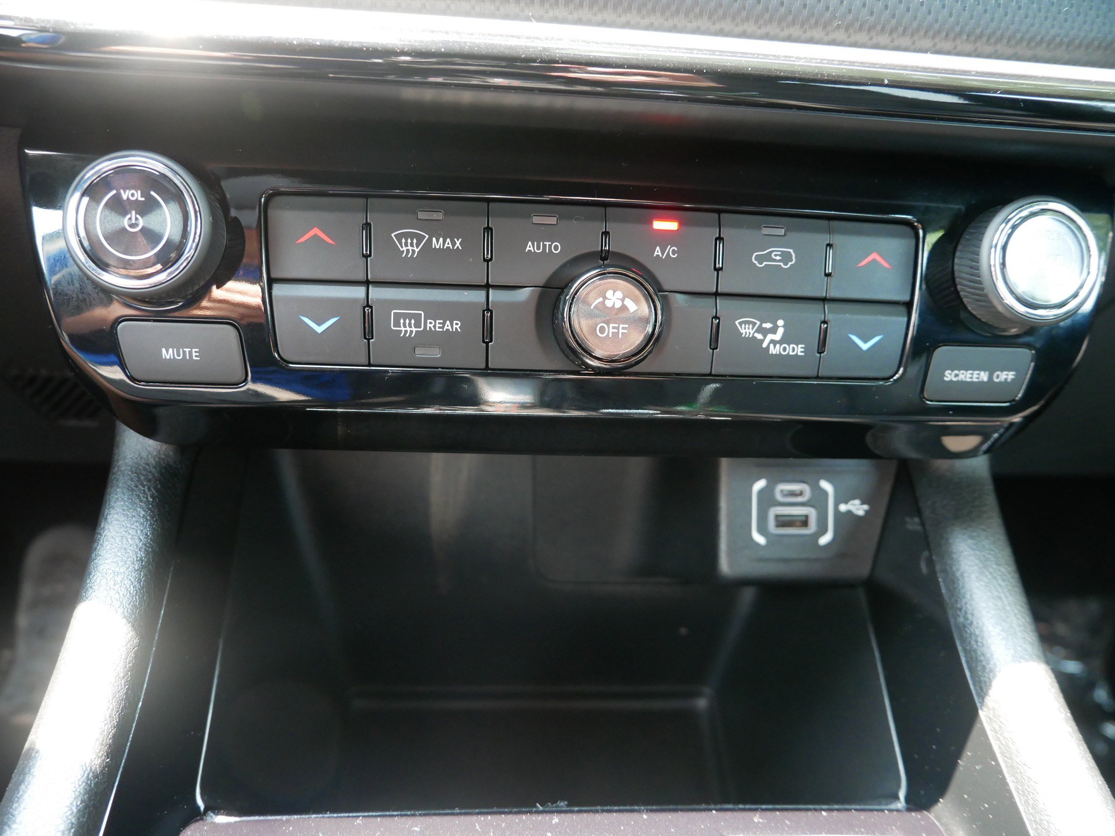 2024 Jeep Compass Trailhawk photo 26