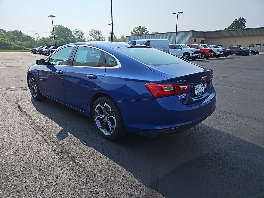 2023 Chevrolet Malibu 1LT photo 3