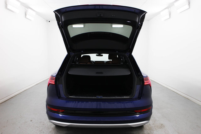 2022 Audi e-tron Premium Plus photo 37