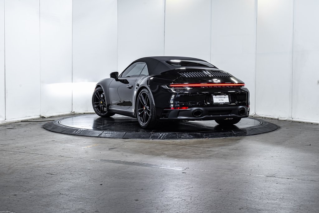 2024 Porsche 911 GTS photo 3