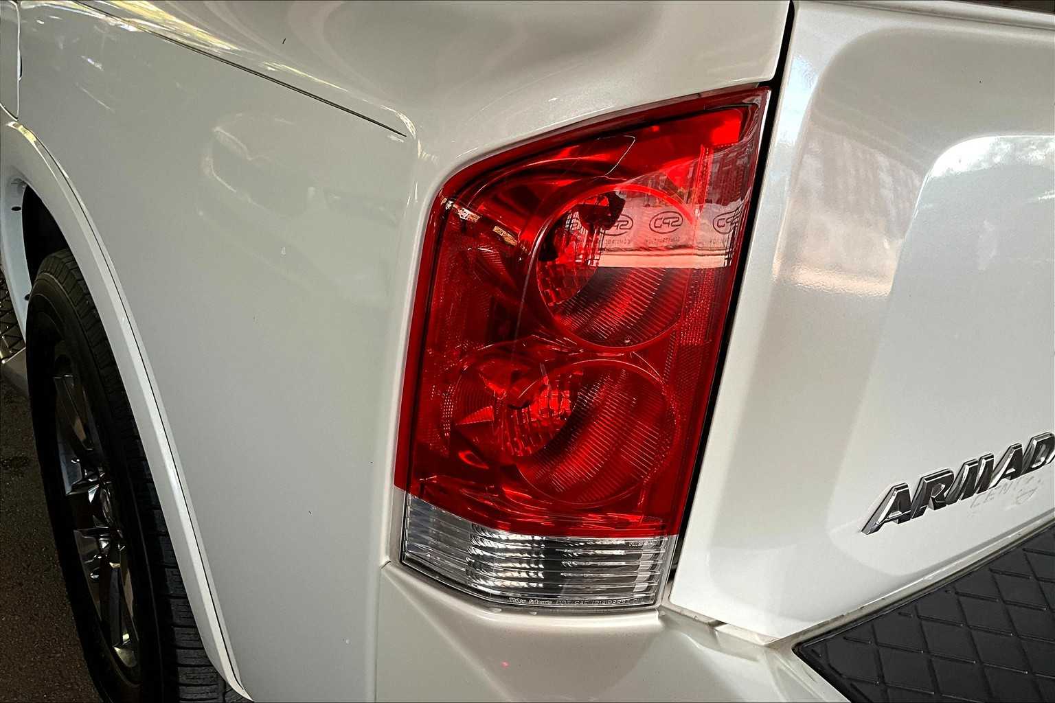2014 Nissan Armada Platinum photo 27
