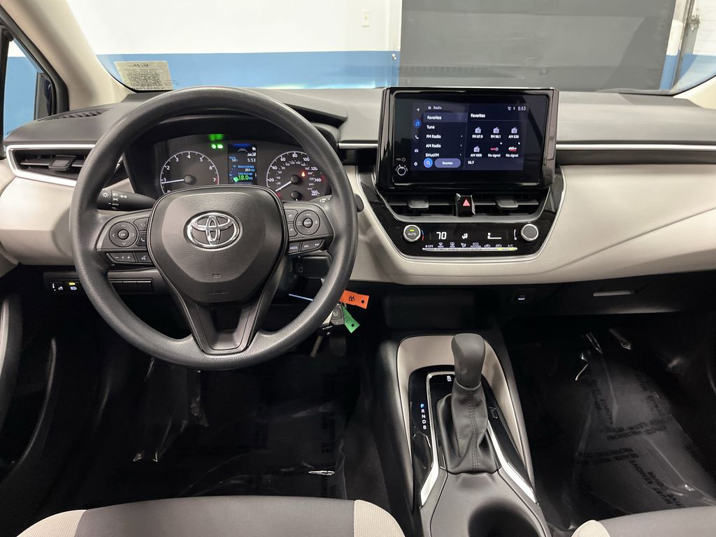 2024 Toyota Corolla LE photo 5