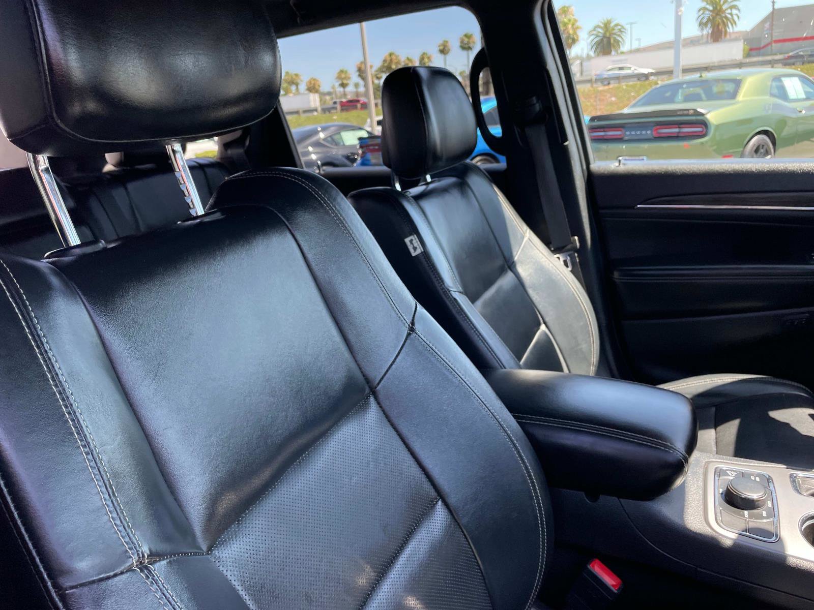 2021 Jeep Grand Cherokee Anniversary Edition photo 29