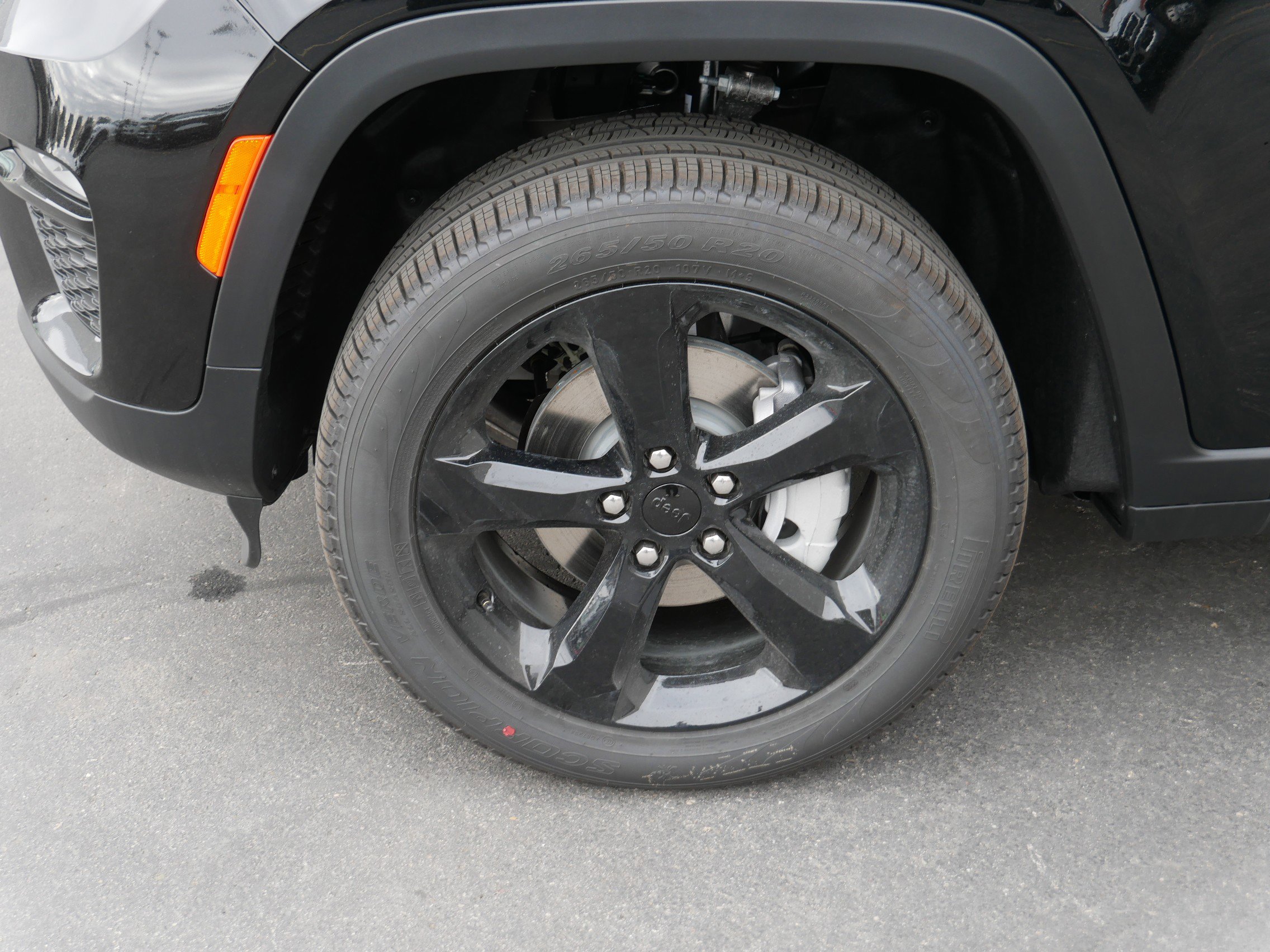 2025 Jeep Grand Cherokee Limited photo 4