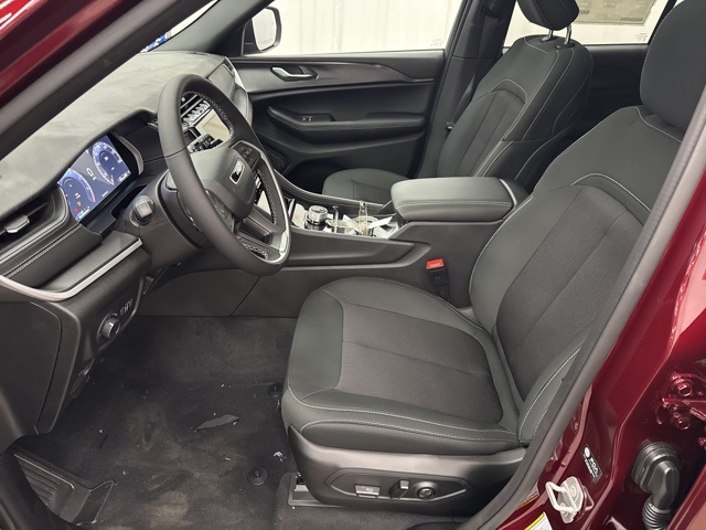 2025 Jeep Grand Cherokee Laredo X photo 3