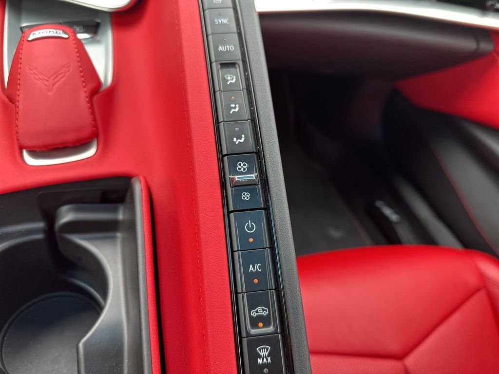 2021 Chevrolet Corvette Stingray 2LT photo 11