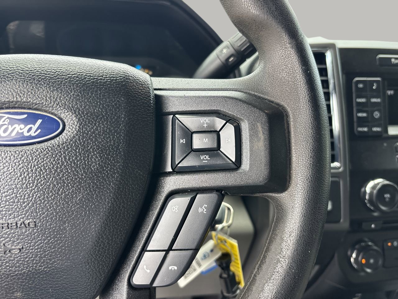 2017 Ford F-150 XLT photo 23