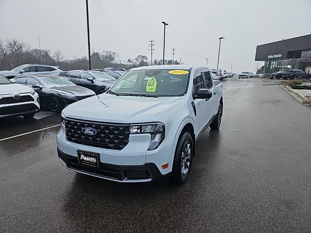 2025 Ford Maverick XLT's photo