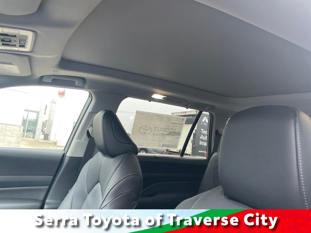 2026 Toyota Grand Highlander Limited's photo