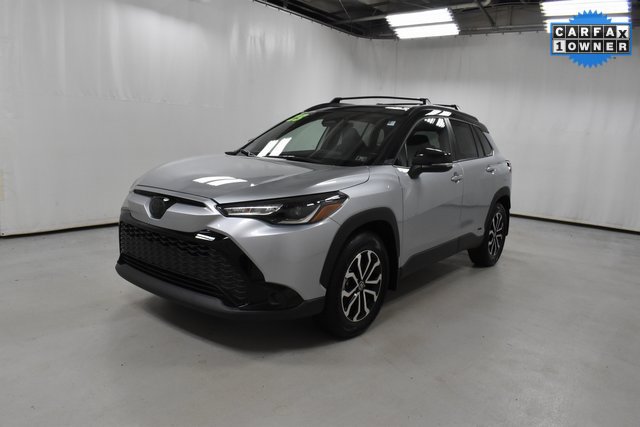 2023 Toyota Corolla Cross Hybrid XSE photo 2