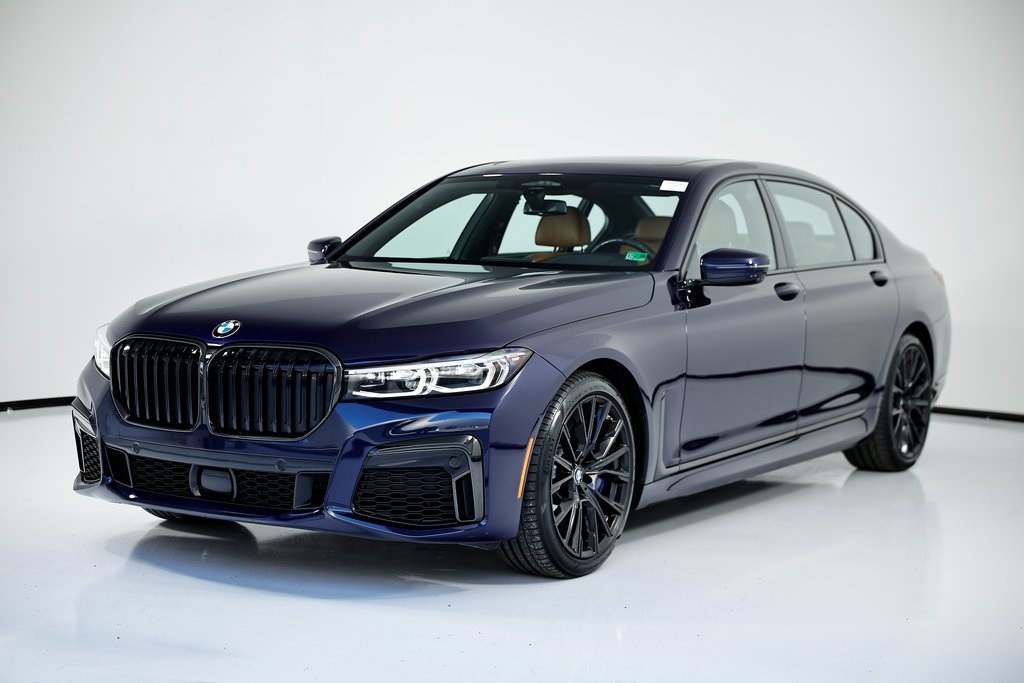 2022 BMW 7 Series 740i's photo