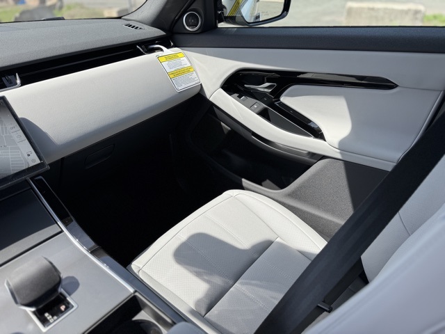 2026 Land Rover Range Rover Evoque S photo 12