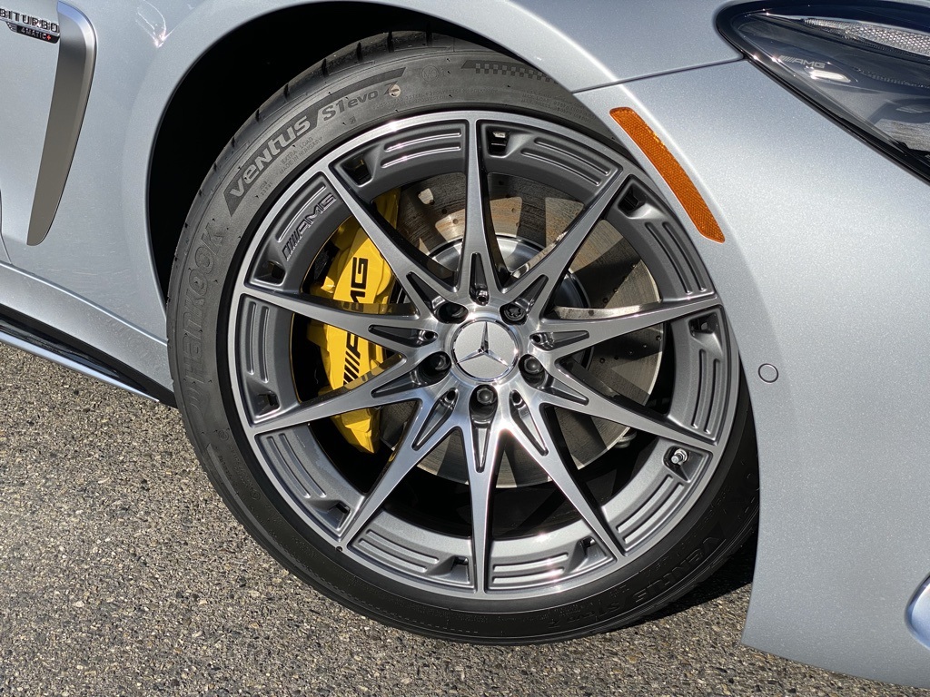 2025 Mercedes Benz AMG GT photo 2