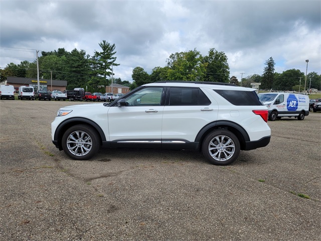 2023 Ford Explorer XLT photo 5
