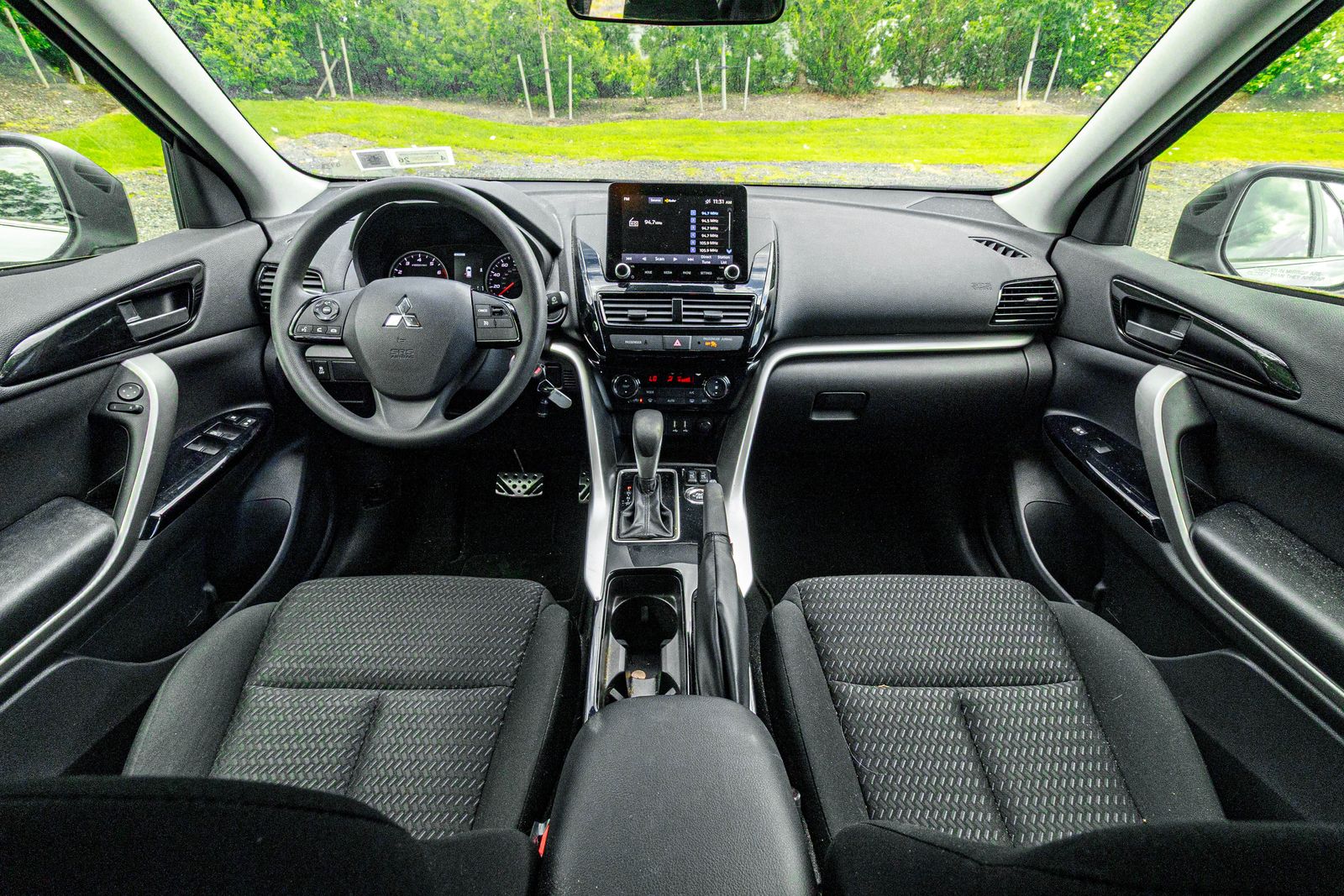 2022 Mitsubishi Eclipse Cross LE SEL GT photo 16