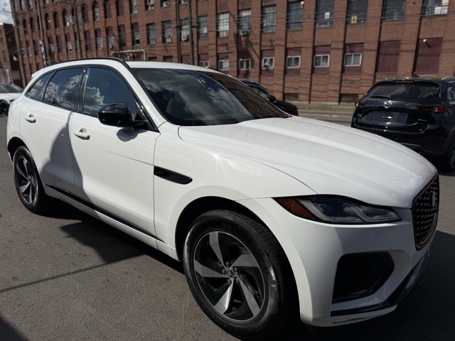 2025 Jaguar F-PACE P250 R-Dynamic S photo 2
