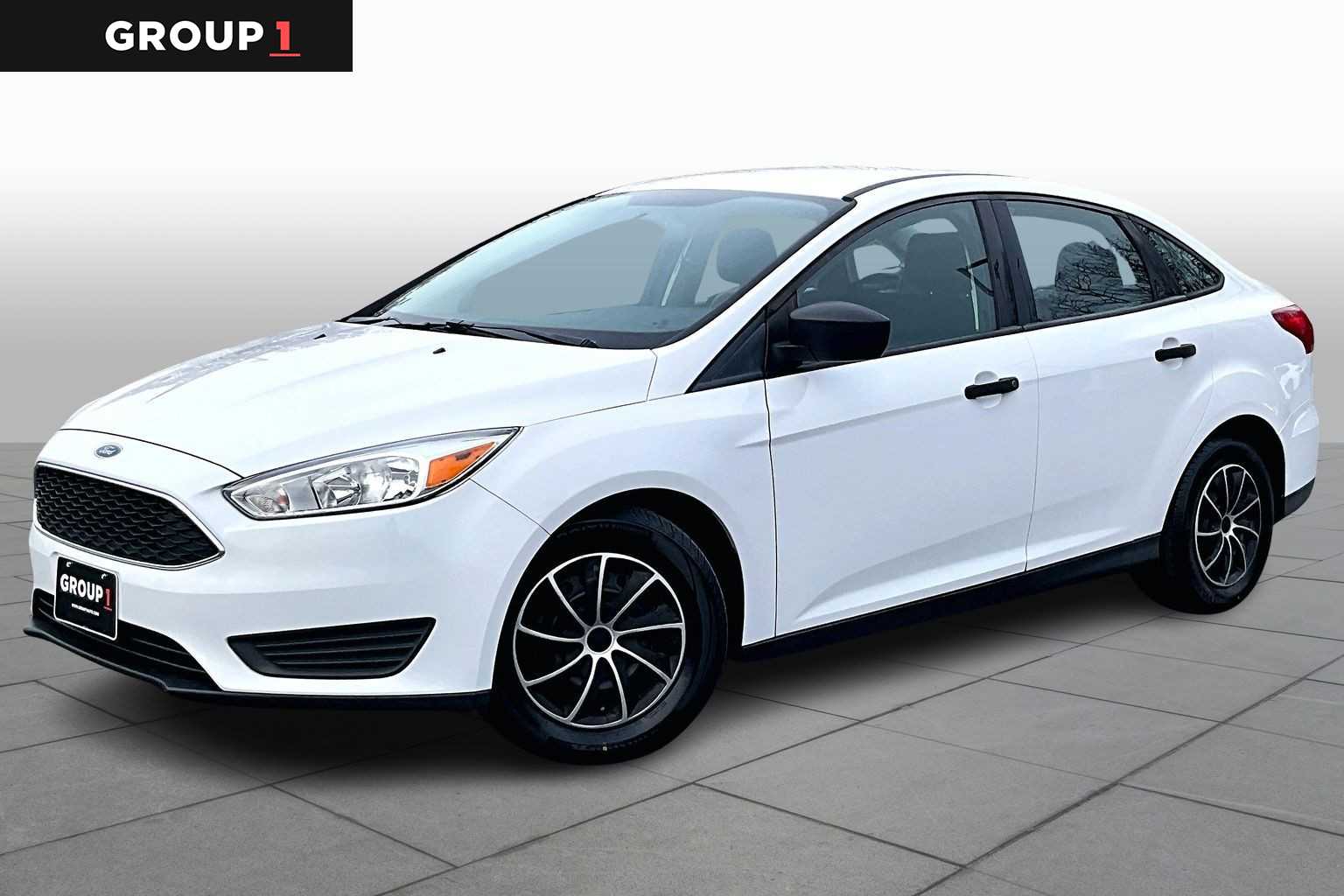 2018 Ford Focus S's photo