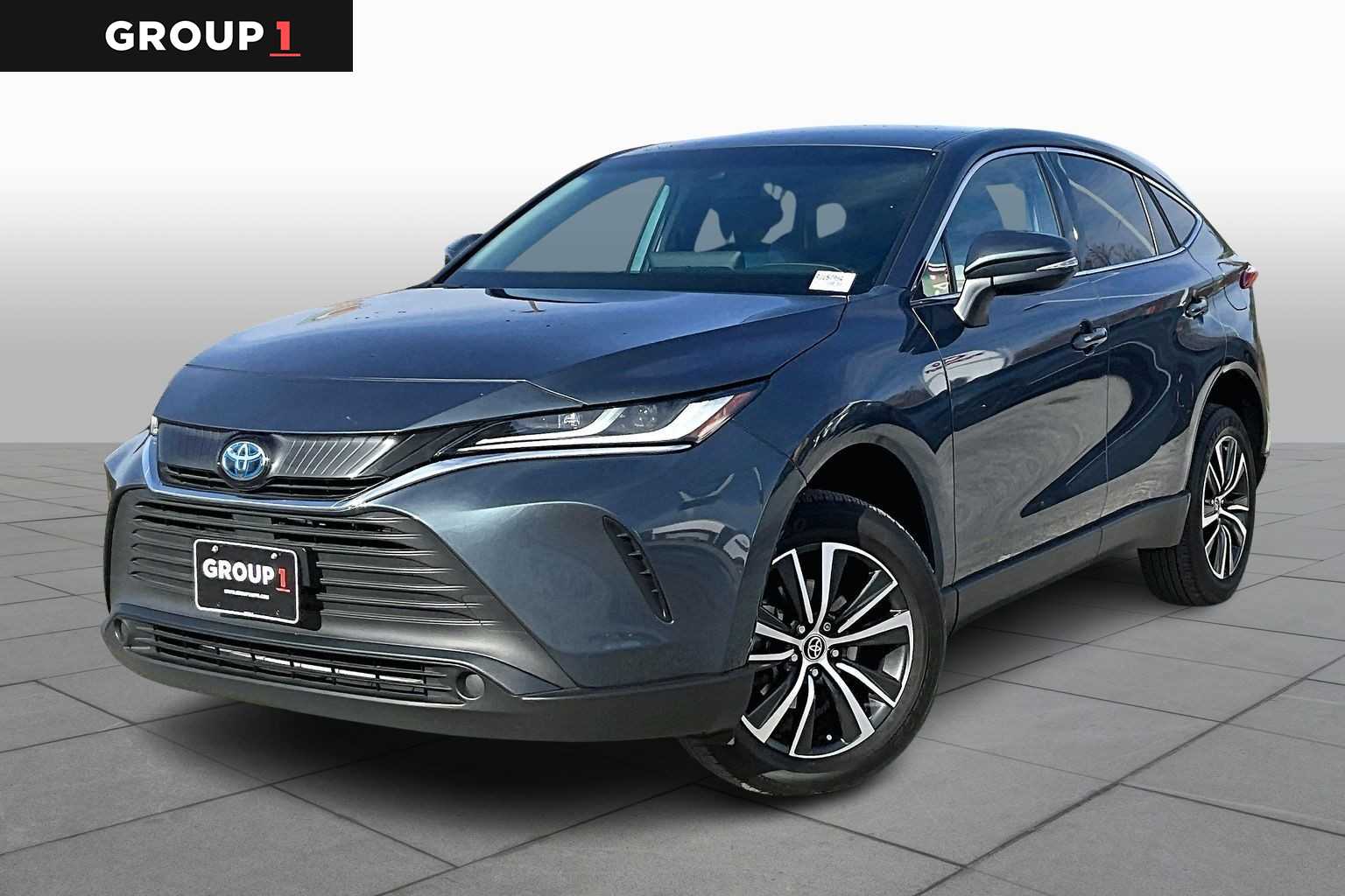 2024 Toyota Venza LE's photo